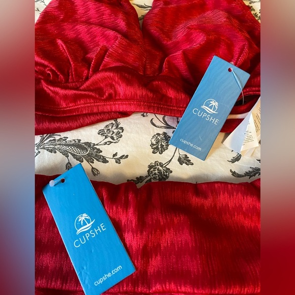 BNWT Cupshe Bikini Red Halter with Ruching Size Small - Picture 9 of 9